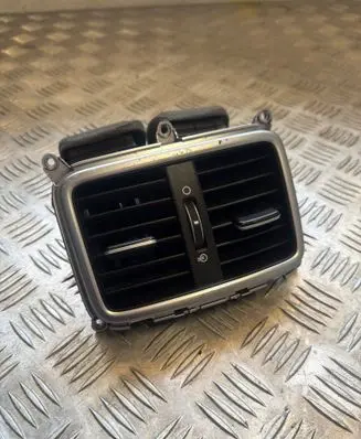 KIA Sportage Rear air vent grill 97040F1000