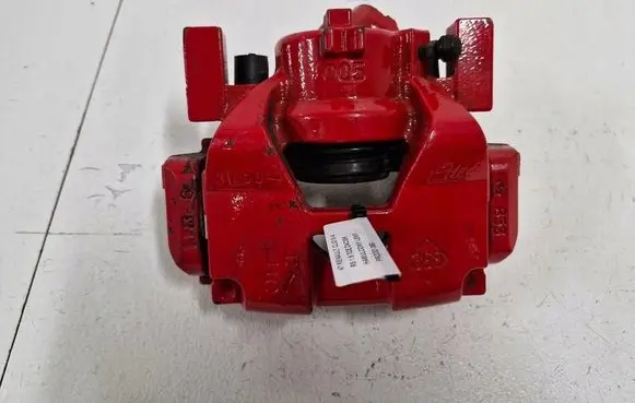 Renault Clio IV Front brake caliper