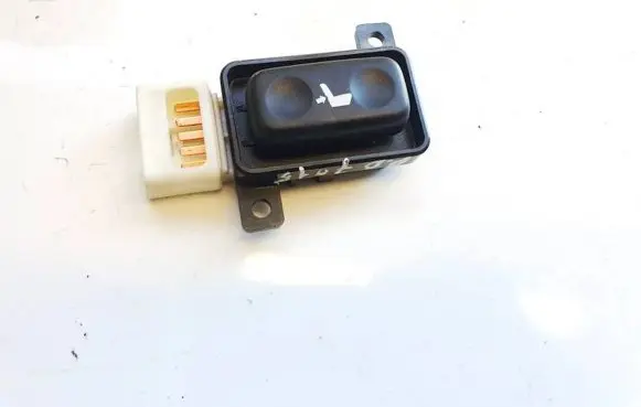 Toyota Avensis T270 Seat control switch 182850