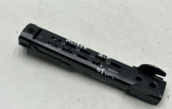 Seat Altea Seat belt adjustment rail 92318000000 203680