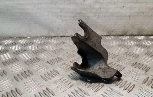 Opel Insignia A Gear shift cable bracket 55588983