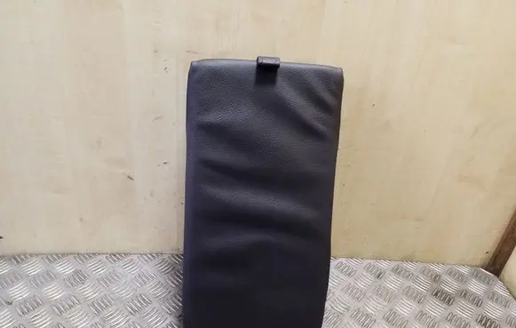 Jaguar XF X250 Rear seat armrest 