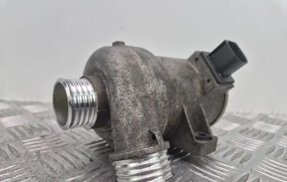 BMW X1 E84 Water pump 7604027
