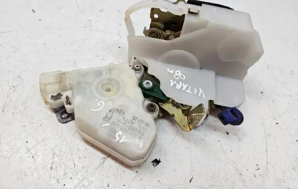 Suzuki Grand Vitara II Tailgate/trunk/boot lock/catch/latch 8055265J00