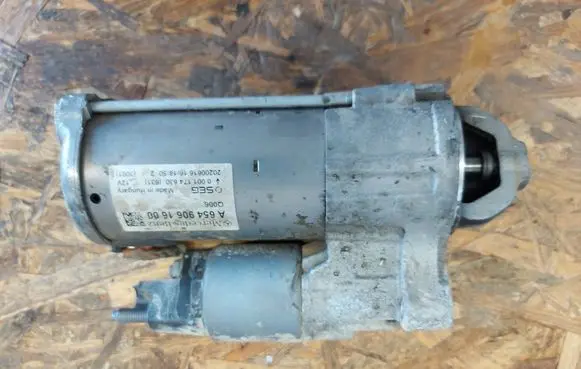 Mercedes-Benz Vito Viano W447 Starter motor A6549061600