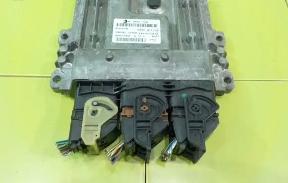 Ford Grand C-MAX Engine control unit/module BV6112A650AEE 17AB176