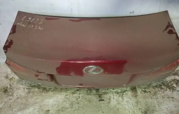 Lexus IS 220D-250-350 Tailgate/trunk/boot lid raudonas