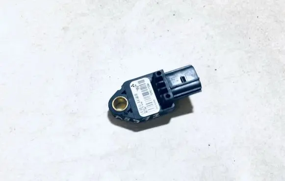 Mitsubishi Outlander Airbag deployment crash/impact sensor 8651a001 39754c