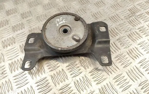 Volvo V40 Engine mount bracket 5n517m121