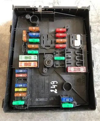Volkswagen Touran I Fuse box set 1K0837821B 2K0937121A 5K0937802D