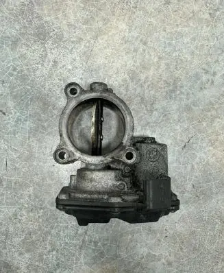 BMW 5 F10 F11 Throttle valve 7810752 13547810752 071301374