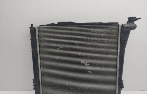 Honda CR-V Coolant radiator