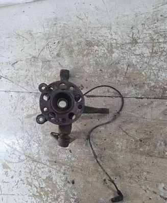 Mercedes-Benz A W169 Front wheel hub