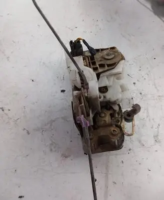 Honda CR-V Rear door lock