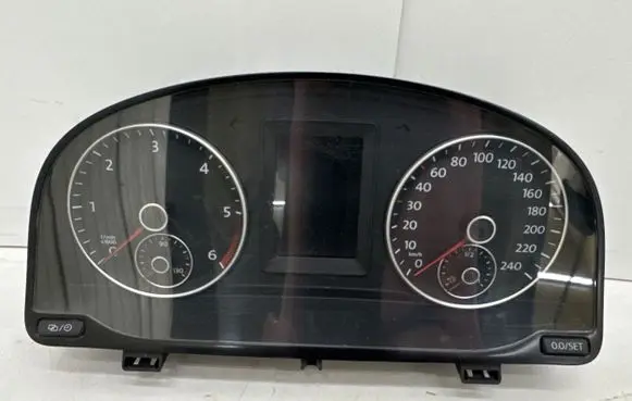 Volkswagen Caddy Speedometer (instrument cluster) 2K5920876A