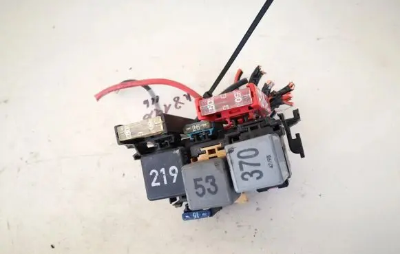 Audi A4 S4 B5 8D Fuse box set 8d0937503