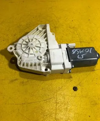 Land Rover Range Rover L322 Rear door window regulator motor 186KM