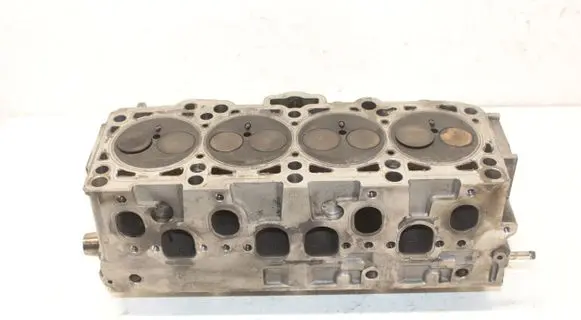 Volkswagen PASSAT B6 Engine head 038103373R