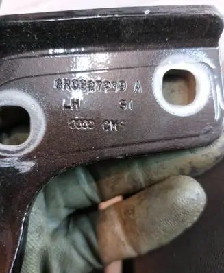 Audi Q5 SQ5 Tailgate/trunk/boot hinge 8R0827299A