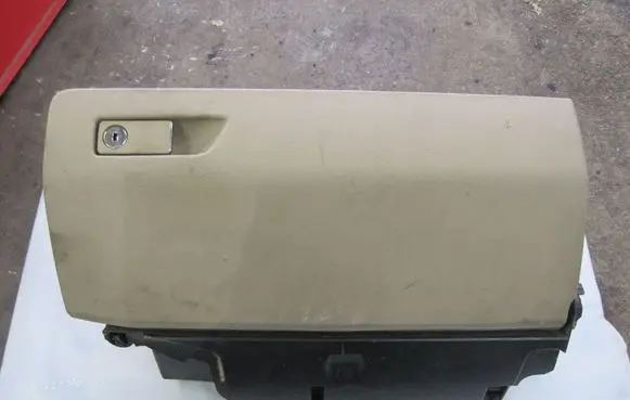 Mercedes-Benz E A207 Glove box set A2076800491