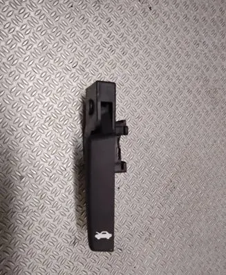 Engine bonnet (hood) release handle