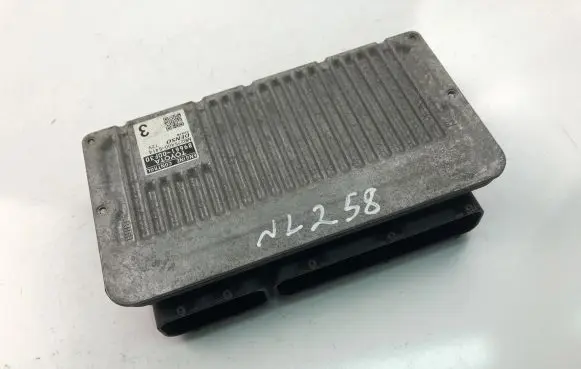 Toyota Yaris Engine control unit/module 896610DF30
