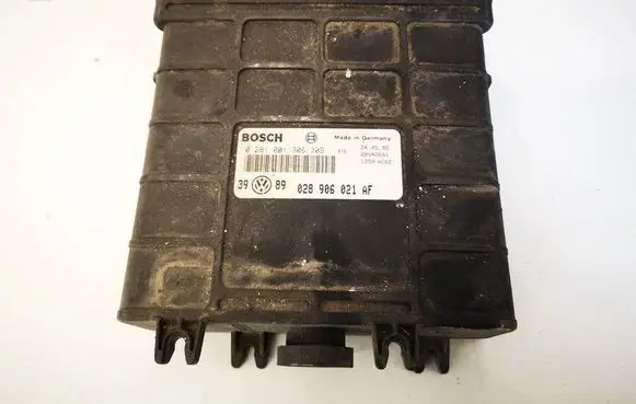 Volkswagen Golf III Engine control unit/module 028906021AF