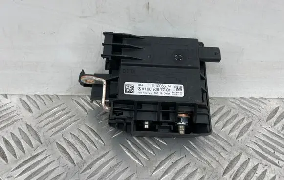Mercedes-Benz GL X166 Fuse module A1669067701 1110065 1801180979