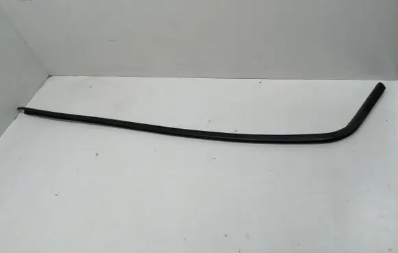 Volkswagen Transporter - Caravelle T5 Rubber seal front door window/glass 