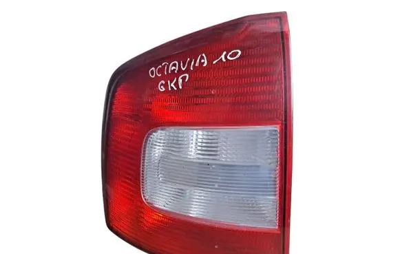 Skoda Octavia Mk2 (1Z) Rear/tail lights 275901