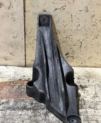 BMW 5 E39 Engine mounting bracket 1092425 22111092425