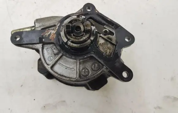 Vacuum pump