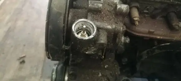 Mazda 2 Power steering pump