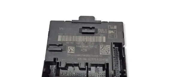 Volkswagen PASSAT B8 Door control unit/module 5Q0959592E