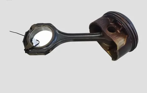 Mercedes-Benz E W212 Piston with connecting rod