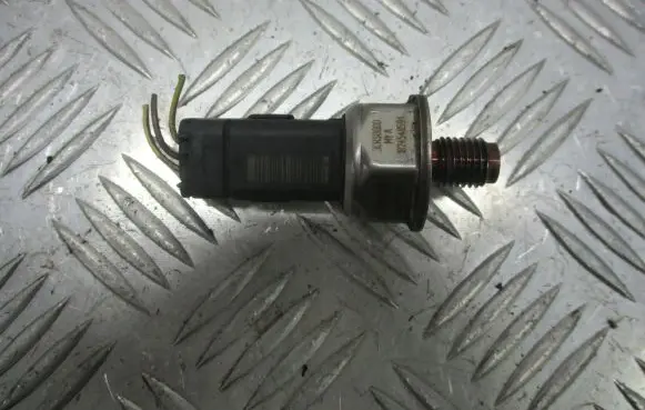 Ford Focus Fuel pressure sensor 