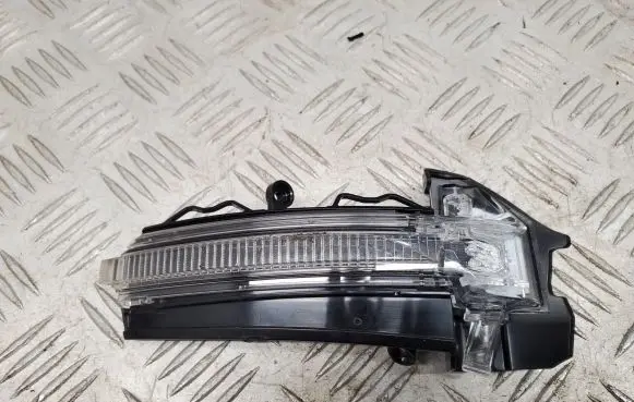 Audi Q8 Mirror indicator light 4M8949102