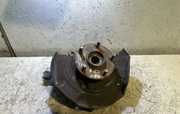 Toyota Auris 150 Front wheel hub