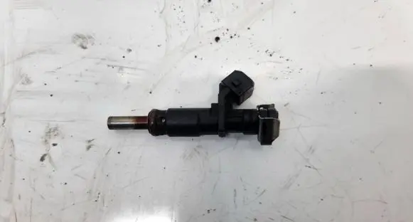 BMW 3 E90 E91 Fuel injector 7531634