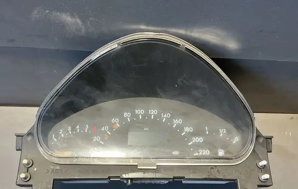Mercedes-Benz A W168 Speedometer (instrument cluster) A1685404011 9901130166