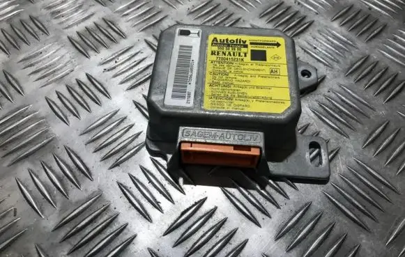 Renault Scenic I Airbag control unit/module 7700415231k 550509900