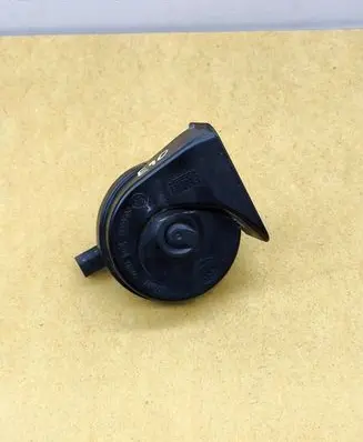 BMW 3 E90 E91 Horn signal A046522 90699001