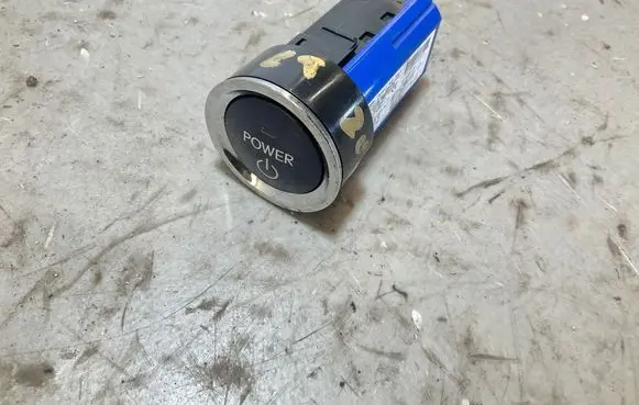 Lexus CT 200H Engine start stop button switch 2009DJ1026 921W1D30305