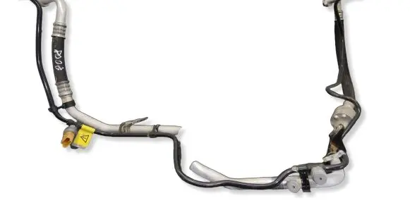 Peugeot 2008 II Air conditioning (A/C) pipe/hose 9833241880 21022021