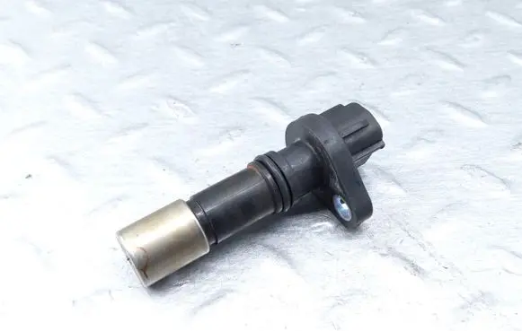 Toyota Aygo AB10 Crankshaft position sensor 9091905062 0296001380