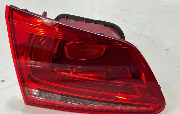 Volkswagen Touareg II Rear/tail lights 7P6945093C