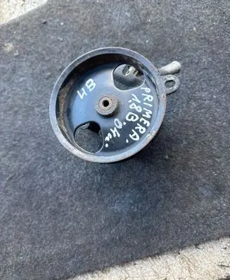 Nissan Primera Power steering pump 57134227