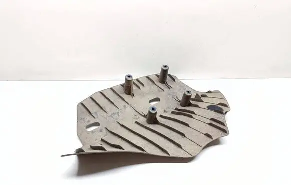 Rear underbody cover/under tray