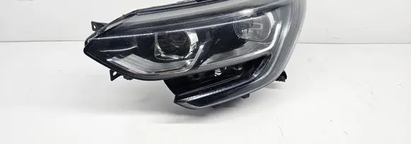 Renault Megane IV Headlight/headlamp 260602792R 260600396R 9006092406HH