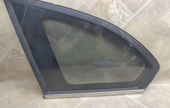 Chevrolet Captiva Rear side window DOT736AS2M32 43R000083
